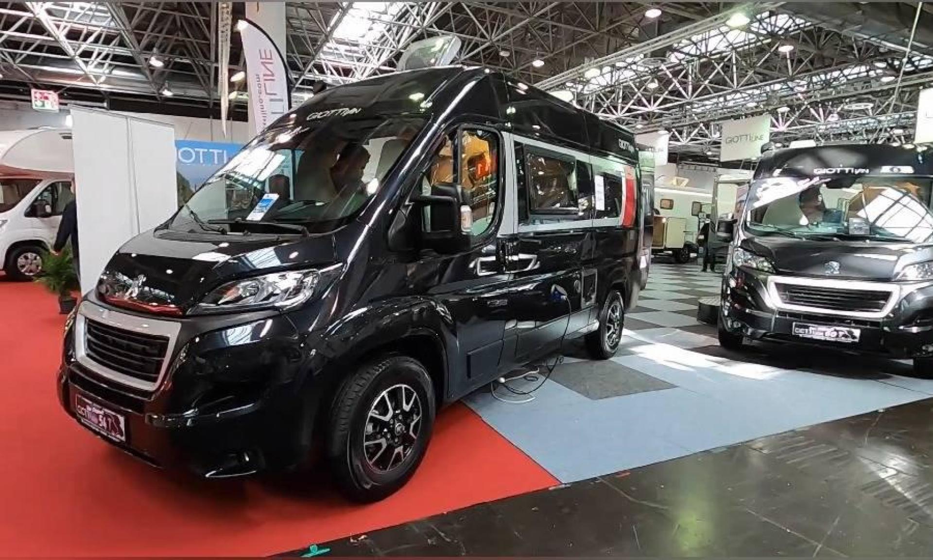 全新2021标致boxer 54t房车绕车介绍和内饰