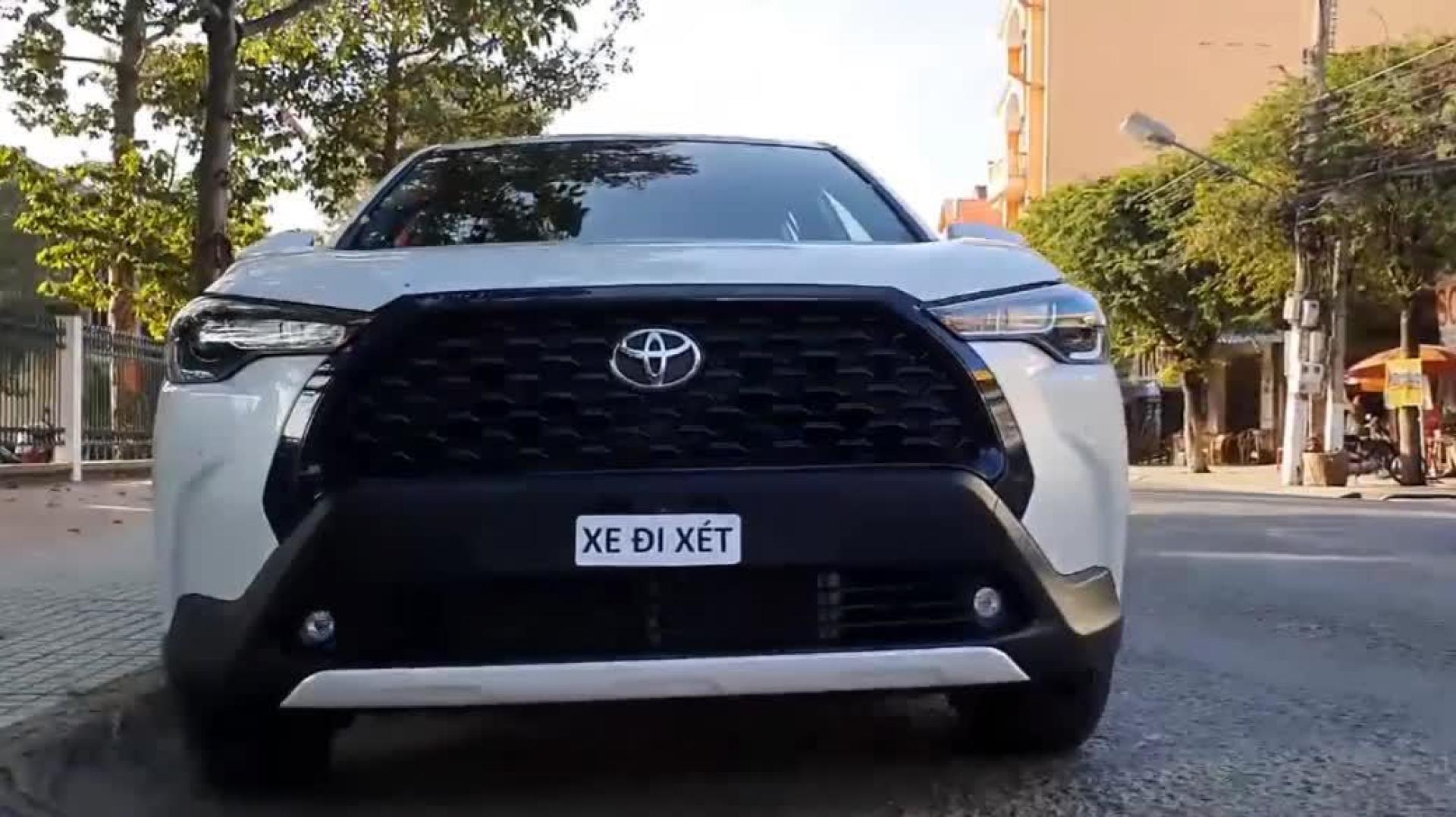 2021款丰田卡罗拉cross实拍,这颜值和空间!太帅了!