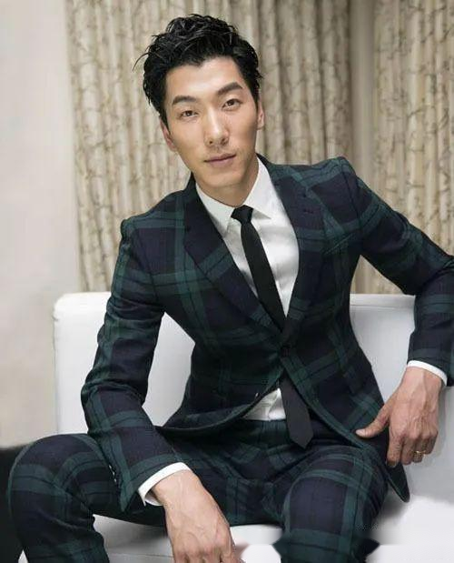 咋样才能成为男模 15916435843225873.png